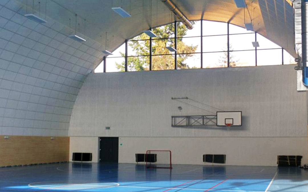 Střecha sportovní haly v Mníšku pod Brdy projde preventivní revizí